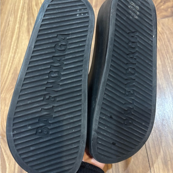Balenciaga Women's Black Slide Sandals size 9 - Picture 6 of 6
